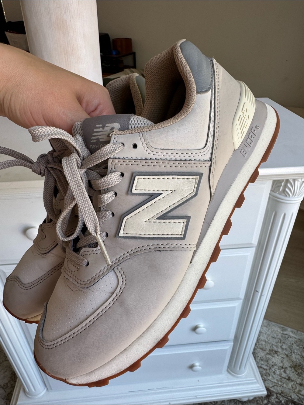 New Balance 574 Leather Sneakers Beige/Tan Gum Sole Women’s US 7 EU 40